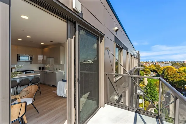 $799,000 | 45 Lewis Street, Unit 601, Boston, MA 02128