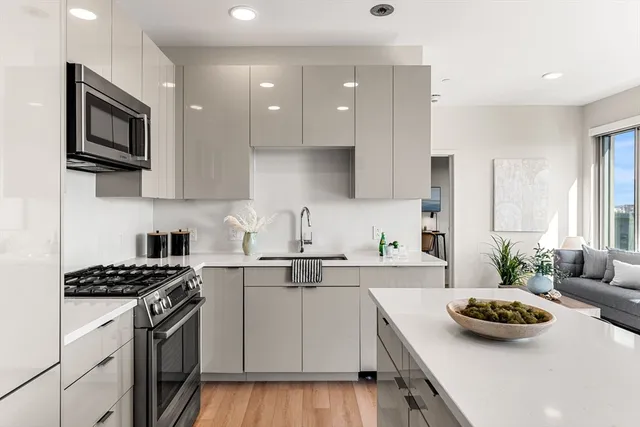 $799,000 | 45 Lewis Street, Unit 601, Boston, MA 02128