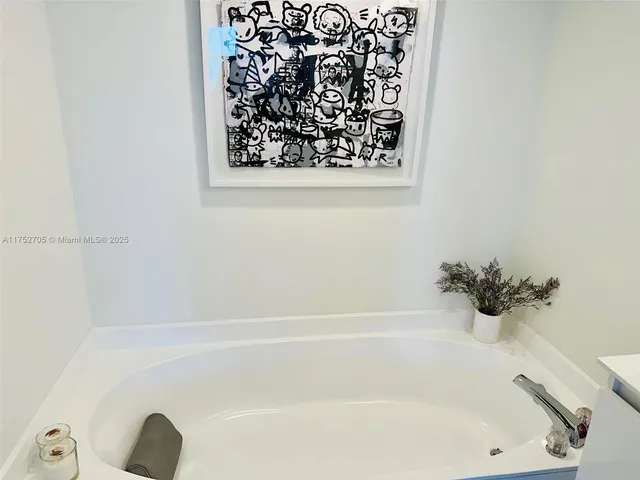 $4,700 | 19101 Northeast 36th Court, Unit 1911, Aventura, FL 33180