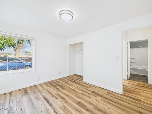 $220,000 | 914 Madison Avenue, Toppenish, WA 98948