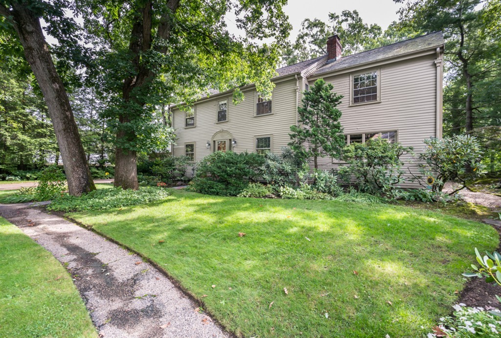 14 Ledgewood Road Newton, MA 02461 - Photo 1 of 21 Gallery Image 1