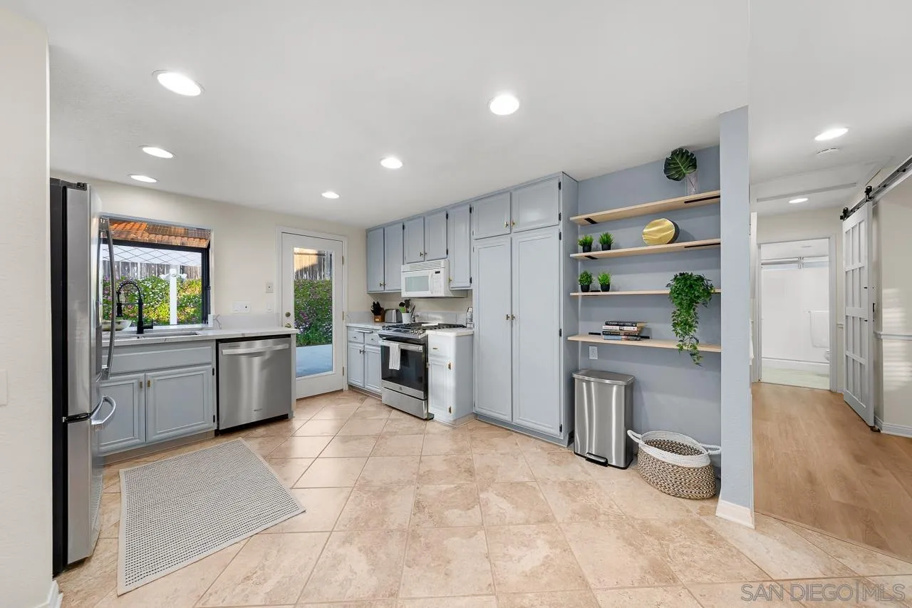 1018 Bridle Path Way Oceanside, CA 92057 - Photo 15 of 51