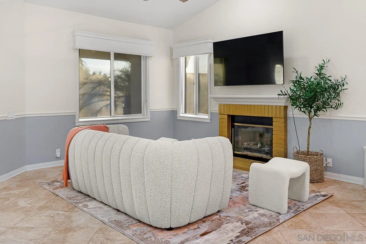 1018 Bridle Path Way Oceanside, CA 92057 - Photo 7 of 51
