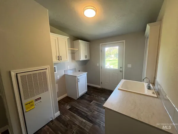 $464,900 | 110 East Latah Avenue, Richfield, ID 83349