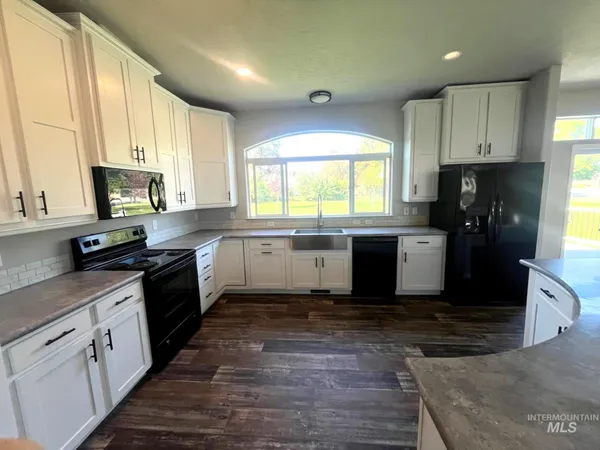 $464,900 | 110 East Latah Avenue, Richfield, ID 83349