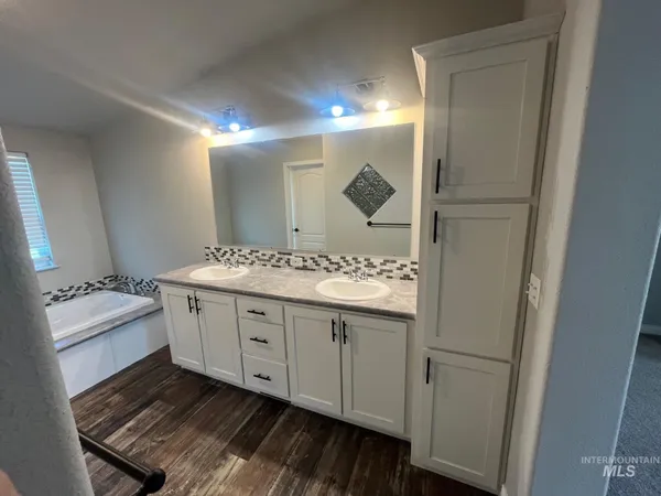 $464,900 | 110 East Latah Avenue, Richfield, ID 83349