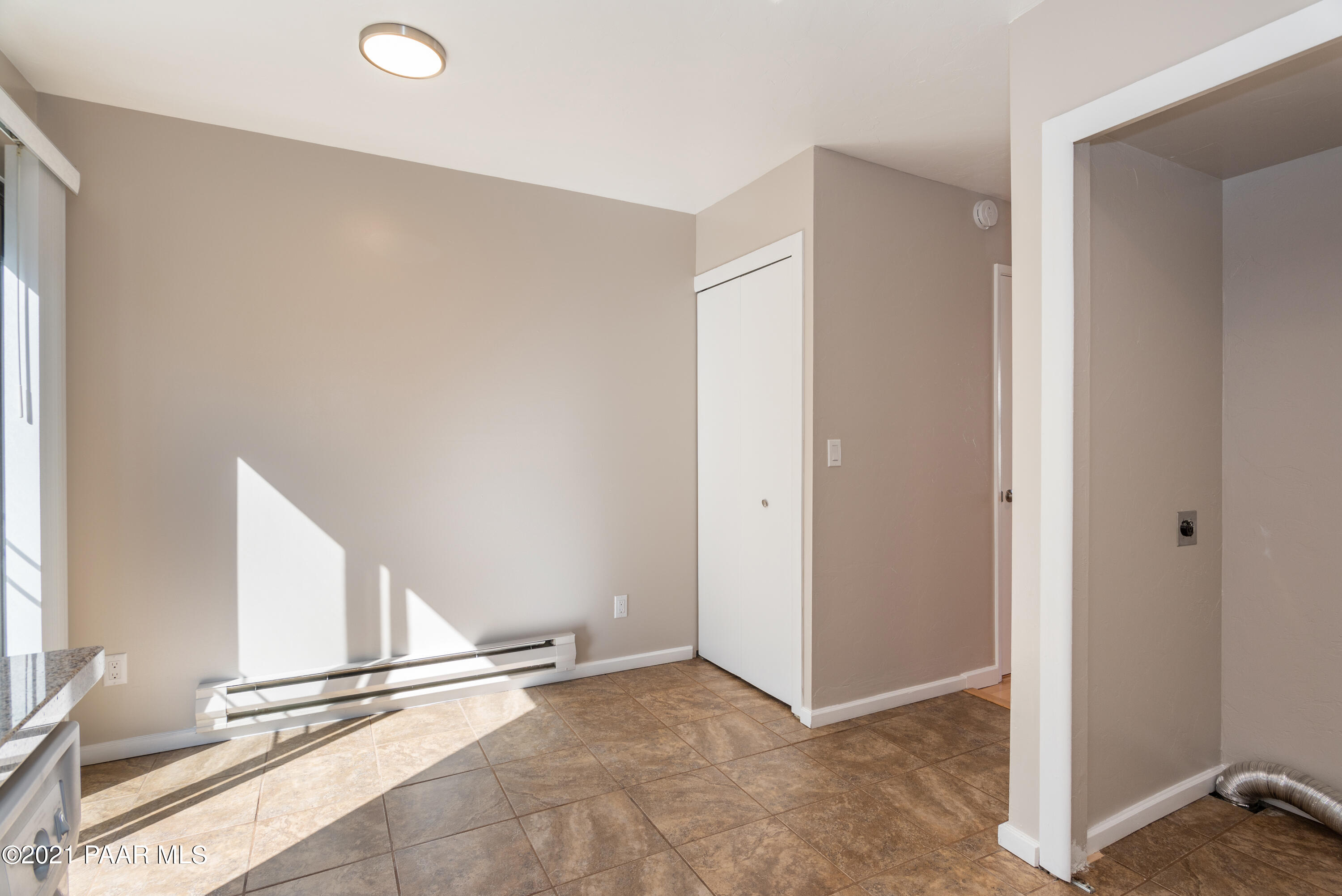 845 Sunset Avenue, Unit D Prescott, AZ 86305 - Photo 8 of 18 a view of an empty room