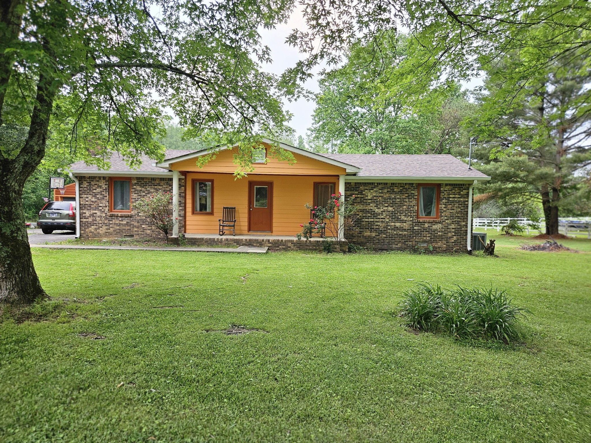189 Sunset View Estill Springs, TN 37330 - Photo 1 of 22 a front view of house with yard and green space