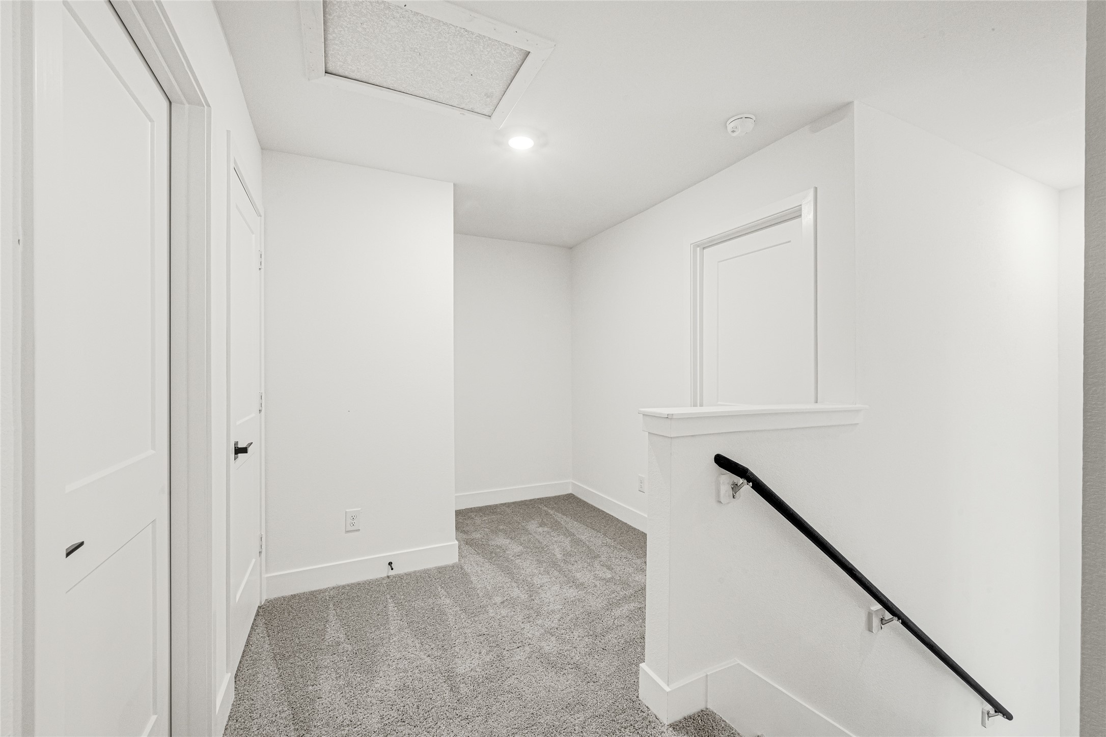9460 Hard Rock Road Conroe, TX 77303 - Photo 20 of 28 Upstairs Area/Nook