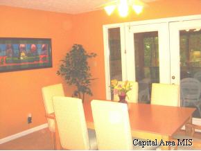 2533 Chapel Hill Road Springfield, IL 62702 - Photo 4 of 6