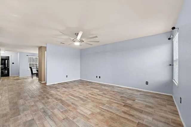 $2,400 | 412 Sandy Creek Drive, Fort Worth, TX 76131