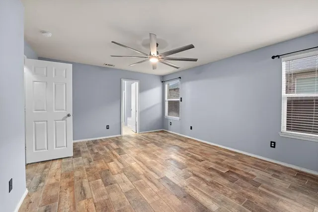 $2,400 | 412 Sandy Creek Drive, Fort Worth, TX 76131