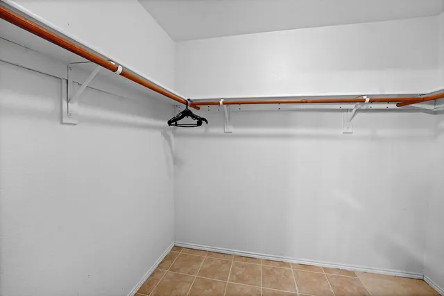 $2,400 | 412 Sandy Creek Drive, Fort Worth, TX 76131