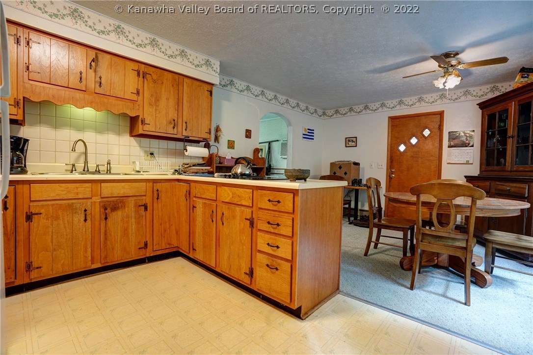 3987 Howell's Mill Road Ona, WV 25545 - Photo 10 of 31 Gallery Image 10