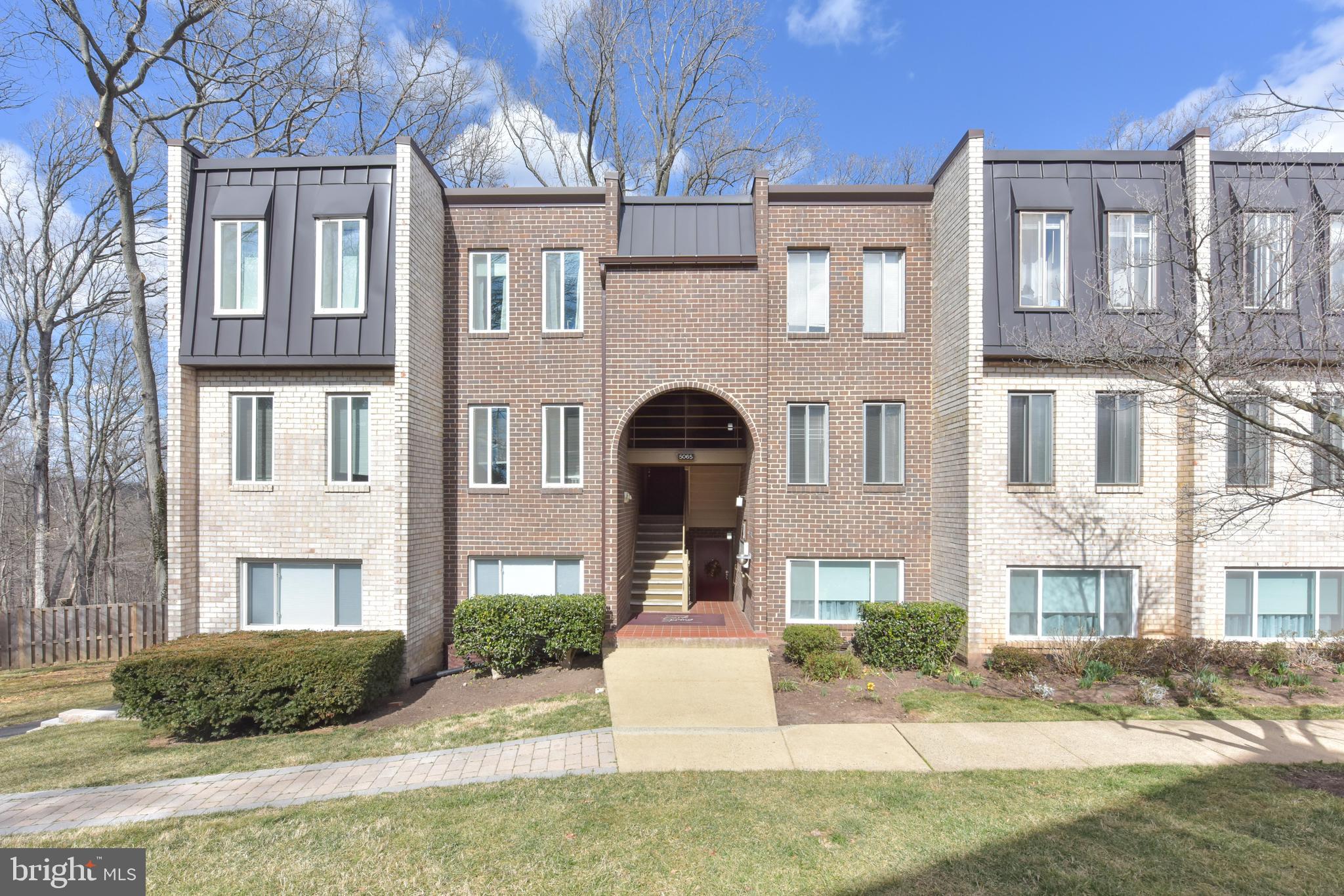 5065 7th Road South, Unit 101 Arlington, VA 22204 - Photo 1 of 8