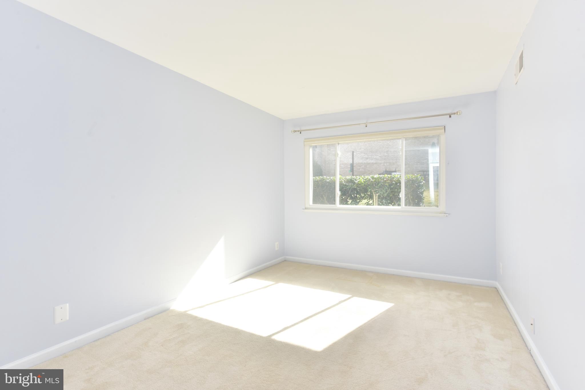 5065 7th Road South, Unit 101 Arlington, VA 22204 - Photo 6 of 8