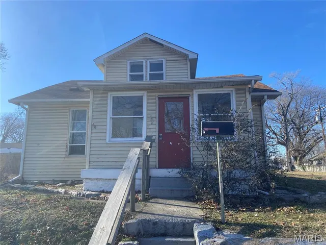 $49,900 | 2823 Marshall Avenue, Granite City, IL 62040