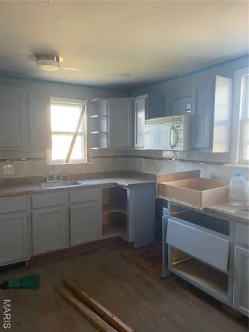 $49,900 | 2823 Marshall Avenue, Granite City, IL 62040