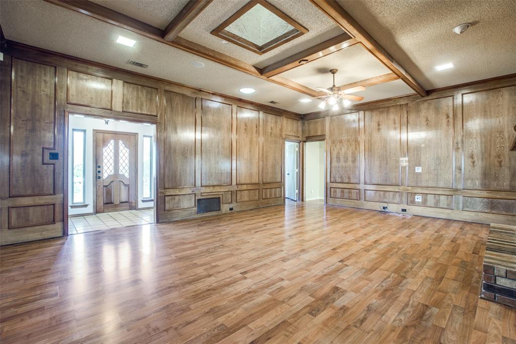 3202 Ridge Oak Drive Garland, TX 75044 - Photo 7 of 25 a view of an empty room