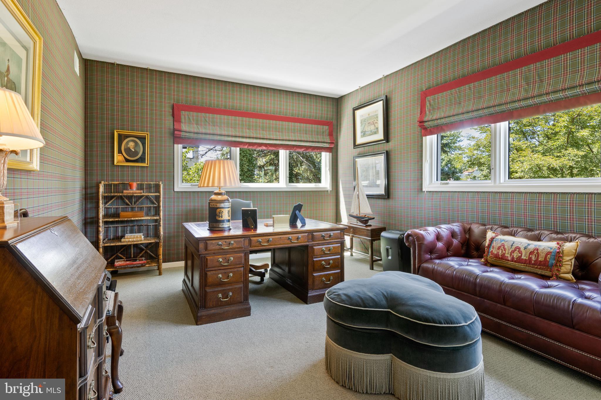 4 Brettagne, Unit 4 Devon, PA 19333 - Photo 19 of 26 a living room with furniture and a window
