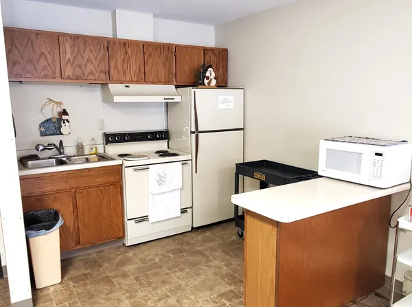 $805 | 1003 Scotts Avenue, Unit 104, Morris, MN 56267