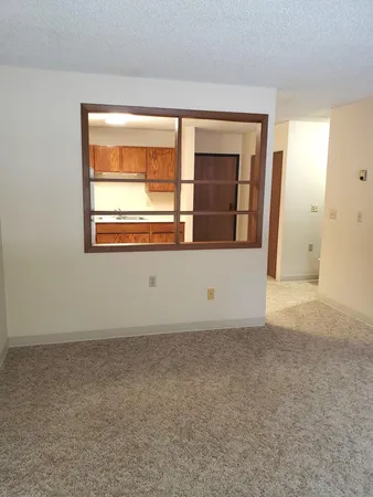 $805 | 1003 Scotts Avenue, Unit 104, Morris, MN 56267