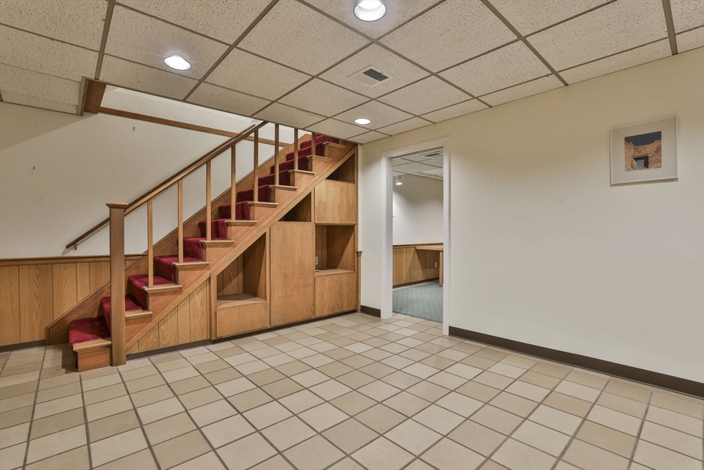 21 Westerly Street, Unit 3 Wellesley, MA 02482 - Photo 33 of 41