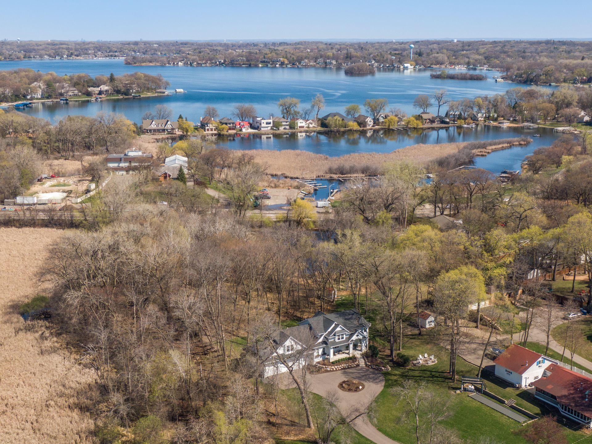 91 Wildhurst Road Tonka Bay, MN 55331 - Photo 9 of 38