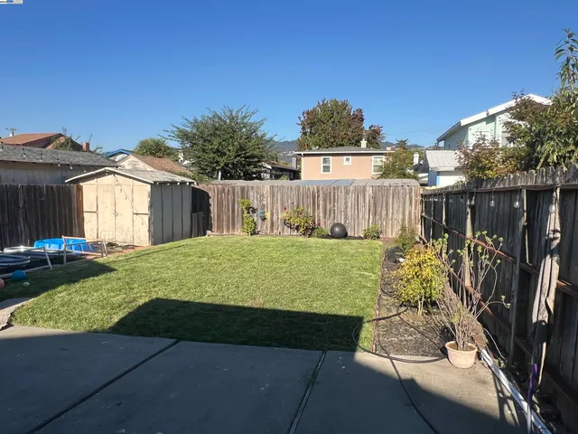 $3,300 | Harrington, Oakland, CA 94601