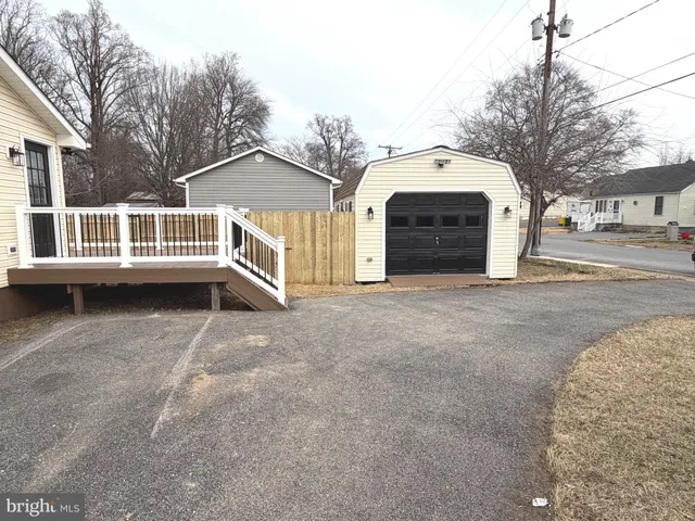 $414,900 | 8537 Creek Road, Pasadena, MD 21122