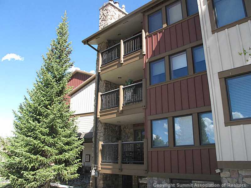 325 Four Oclock Road, Unit 201 Breckenridge, CO 80424 - Photo 19 of 24 Exterior Front.
