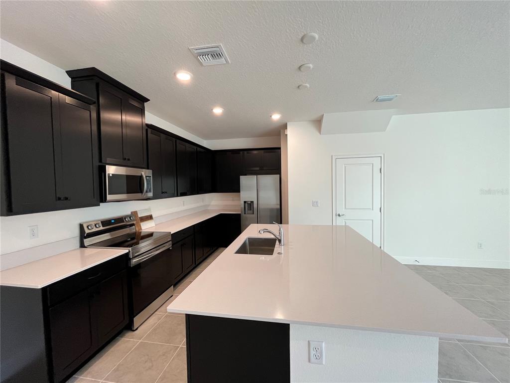 3875 Knotty Pne Street St. Cloud, FL 34772 - Photo 7 of 23