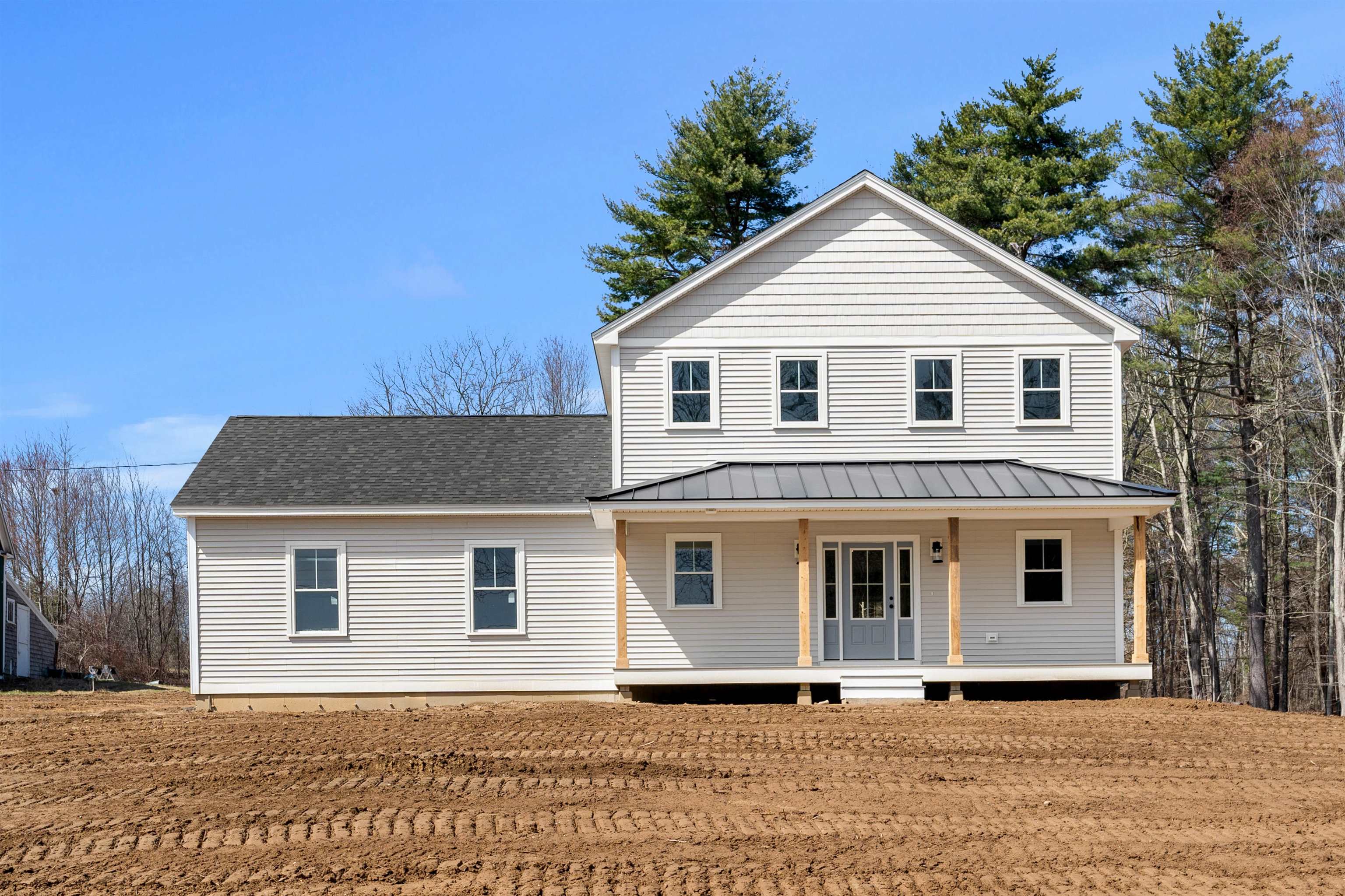 137 North Road East Kingston, NH 03827 - Photo 1 of 50 Gallery Image 1