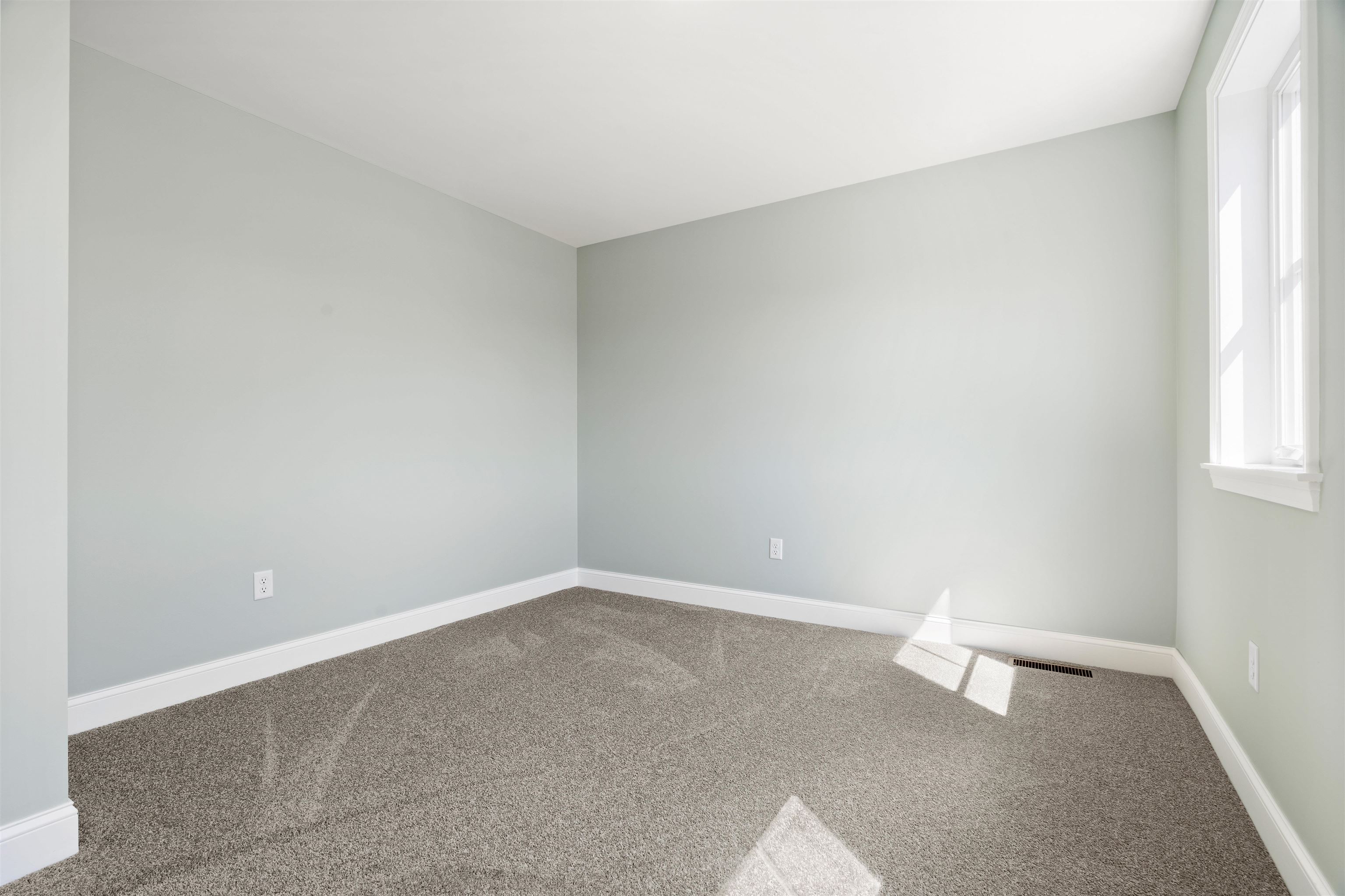 137 North Road East Kingston, NH 03827 - Photo 26 of 50 Gallery Image 26