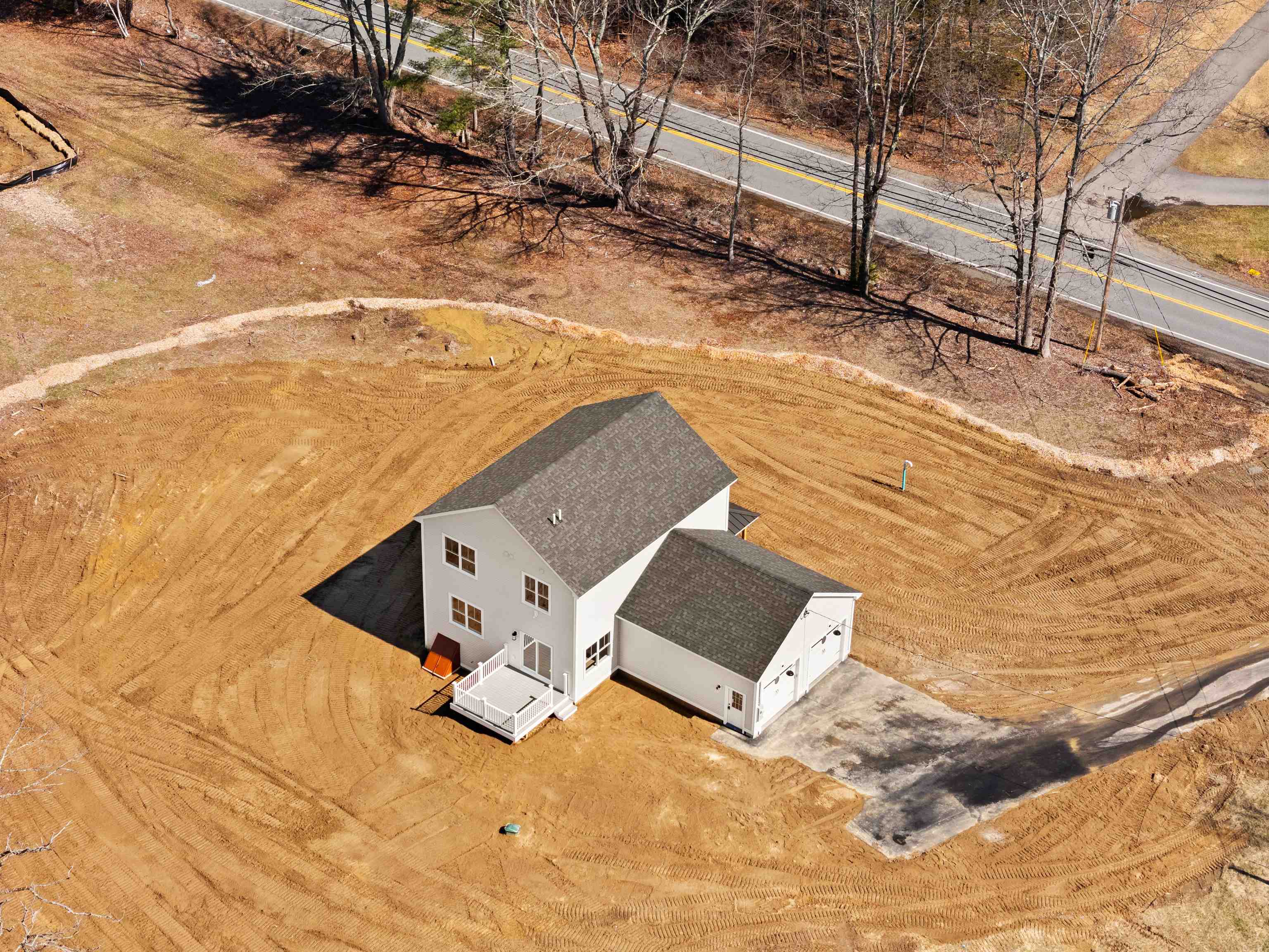 137 North Road East Kingston, NH 03827 - Photo 4 of 50 Gallery Image 4
