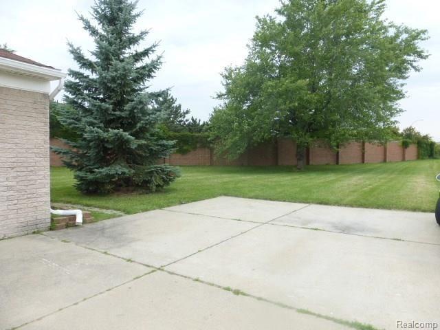 5102 East 11 Mile Road Warren, MI 48091 - Photo 24 of 24 2015-07-13 12.56