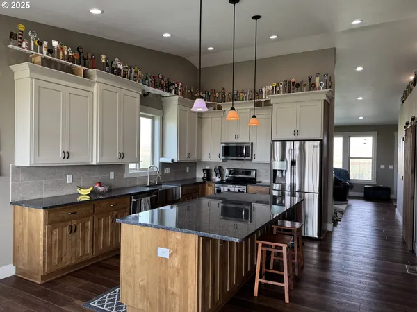 $604,900 | 1818 Centerville Highway, Centerville, WA 98613