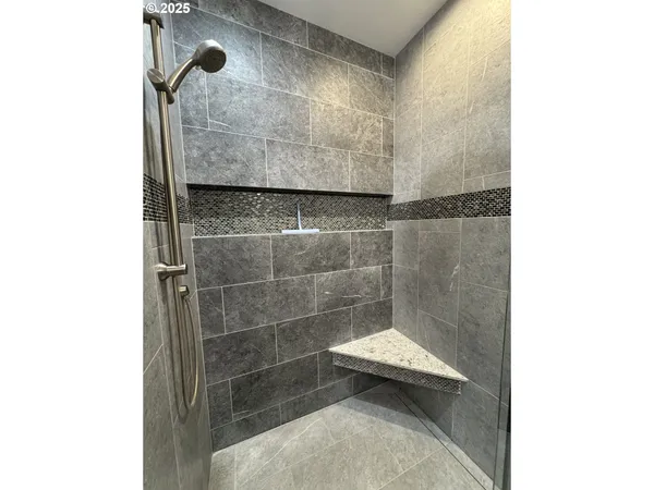 $604,900 | 1818 Centerville Highway, Centerville, WA 98613