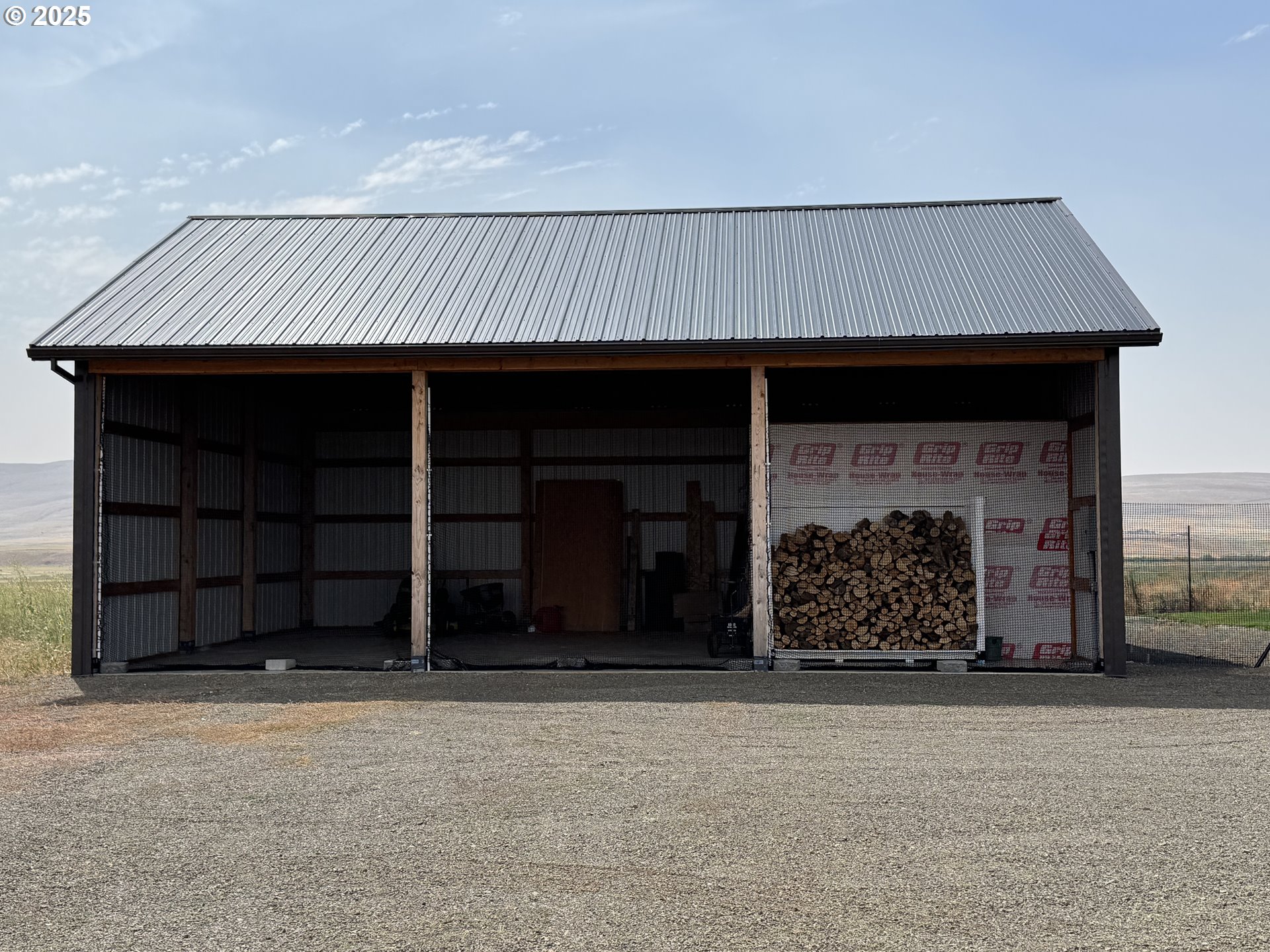 1818 Centerville Highway Centerville, WA 98613 - Photo 3 of 42 an old building with wooden floor