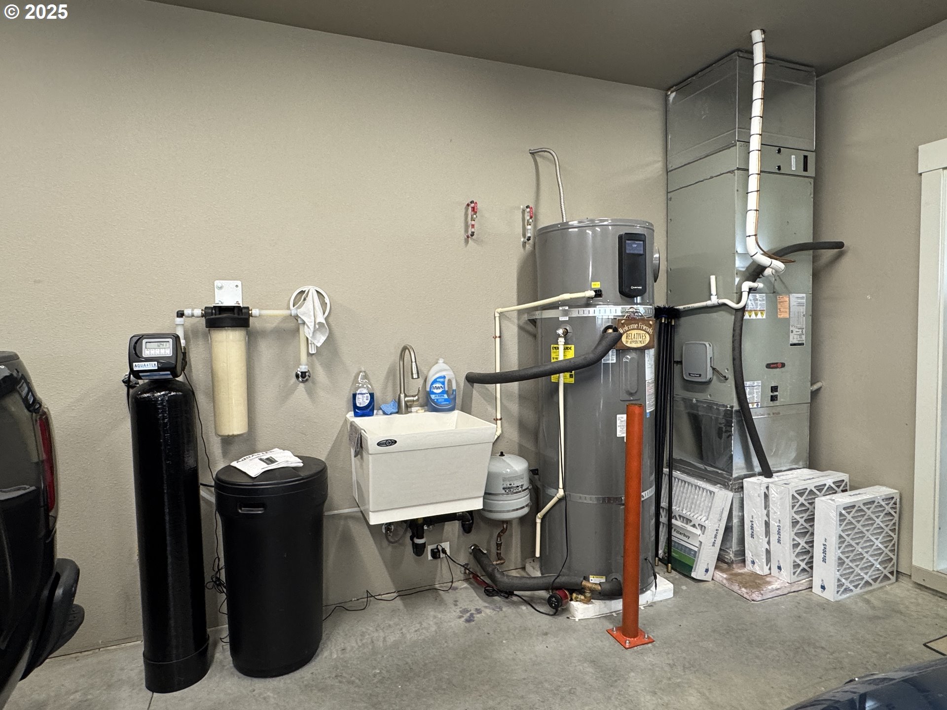 1818 Centerville Highway Centerville, WA 98613 - Photo 35 of 42 a view of a room with gym equipment
