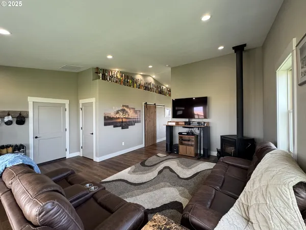 $604,900 | 1818 Centerville Highway, Centerville, WA 98613