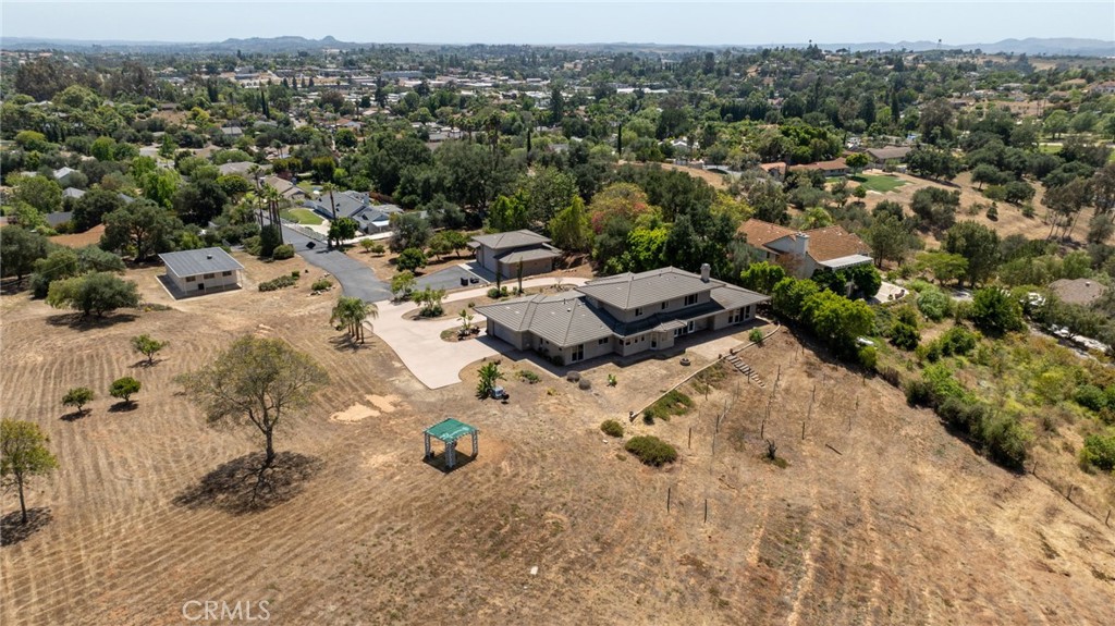 1186 Lydia Lane Fallbrook, CA 92028 - Photo 5 of 68