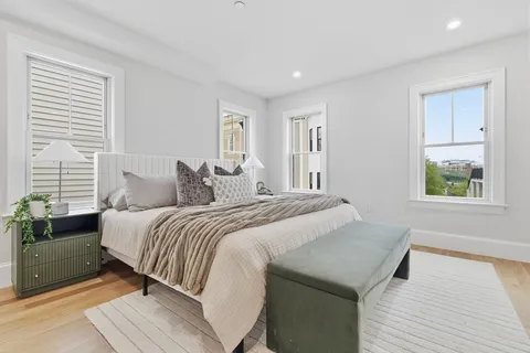 $3,095,000 | 14 Prospect Street, Boston, MA 02129