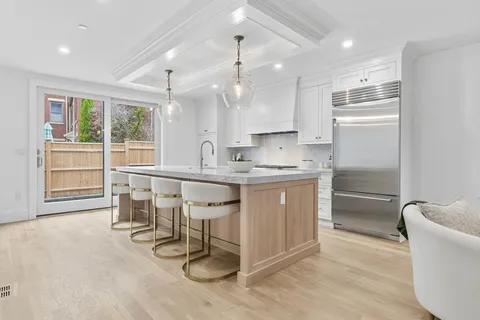$3,095,000 | 14 Prospect Street, Boston, MA 02129