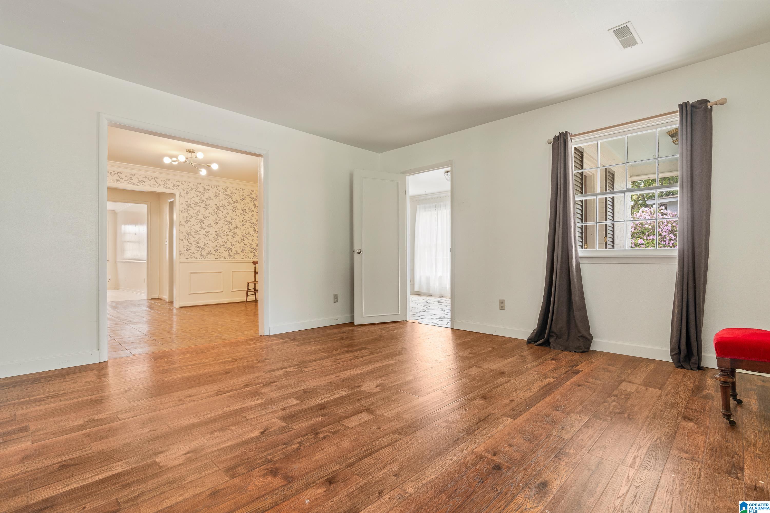 2221 Chapel Hill Road Birmingham, AL 35216 - Photo 8 of 35