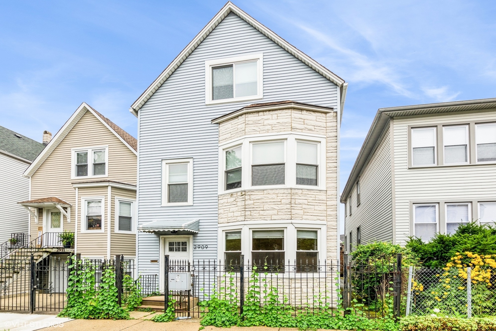2909 North Ridgeway Avenue Chicago, IL 60618 - Photo 11 of 46