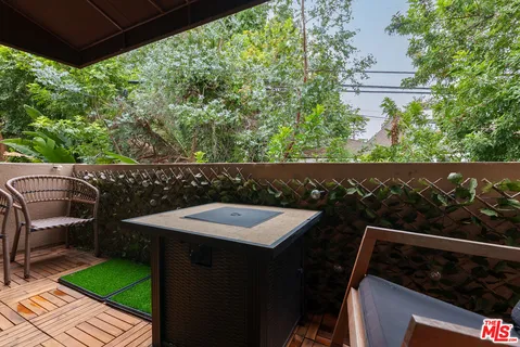 $1,295,000 | 1557 South Beverly Glen Boulevard, Unit 310, Los Angeles, CA 90024