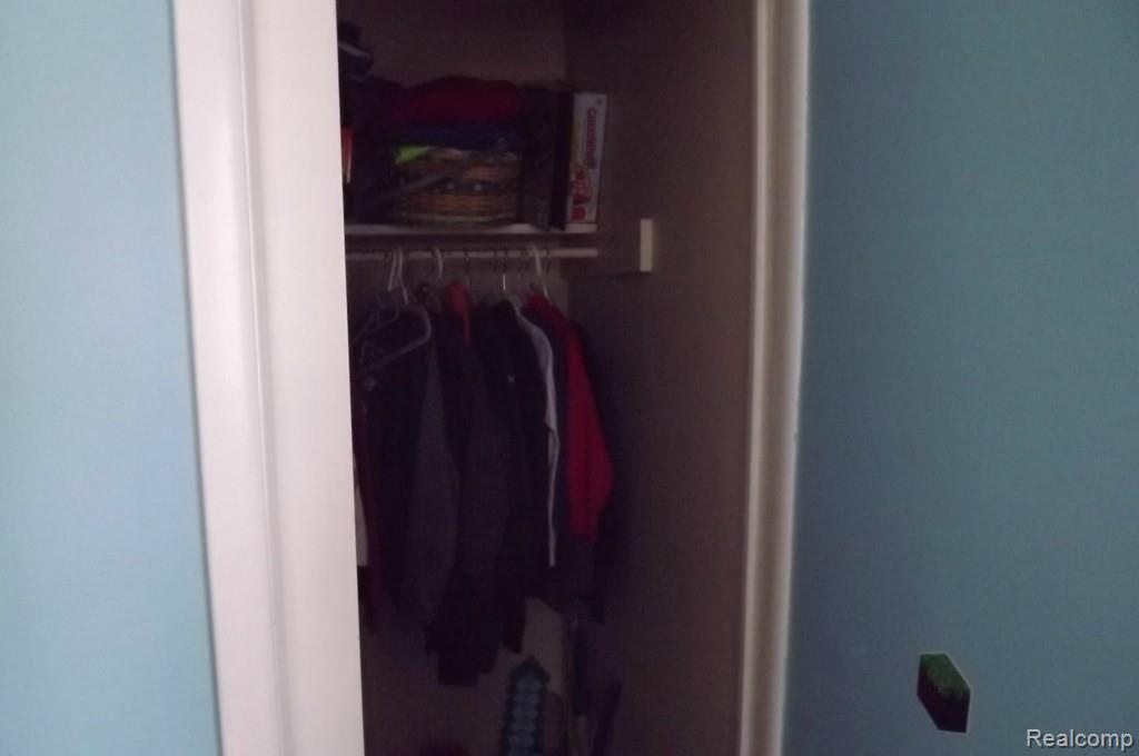 8994 Lake Road Grosse Ile, MI 48138 - Photo 23 of 31 Gallery Image 23