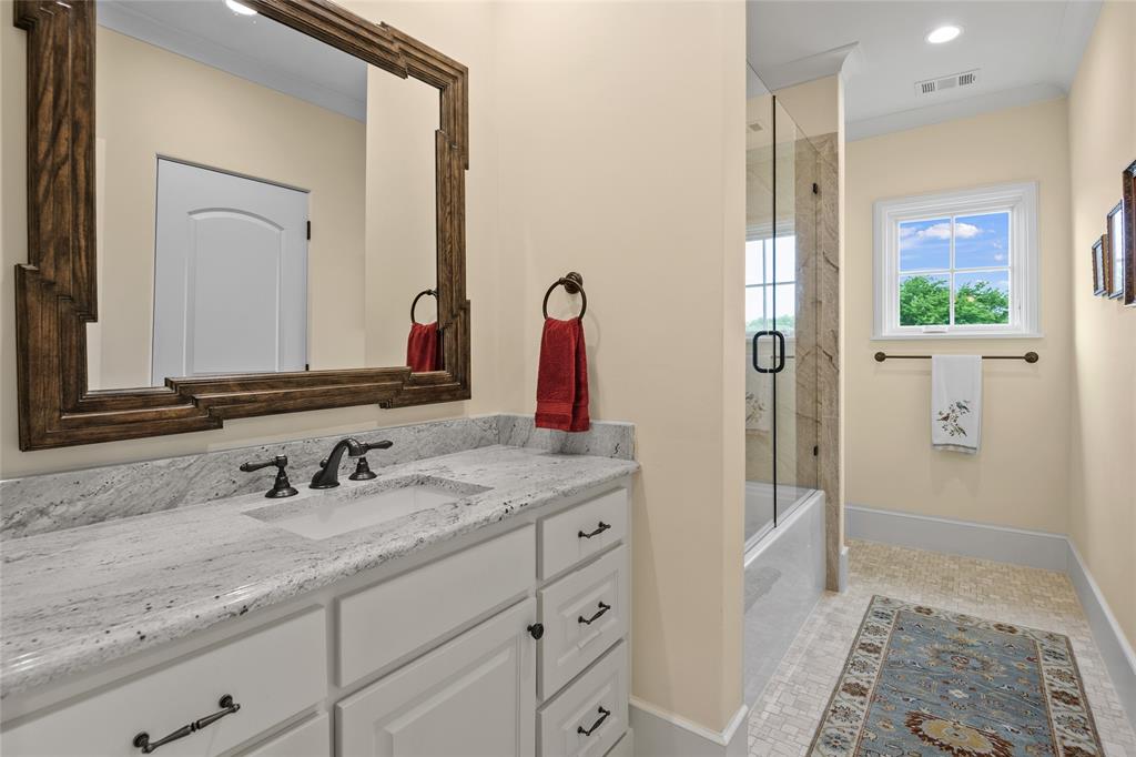 4101 Howard Road Waxahachie, TX 75165 - Photo 26 of 40 upstairs bathroom