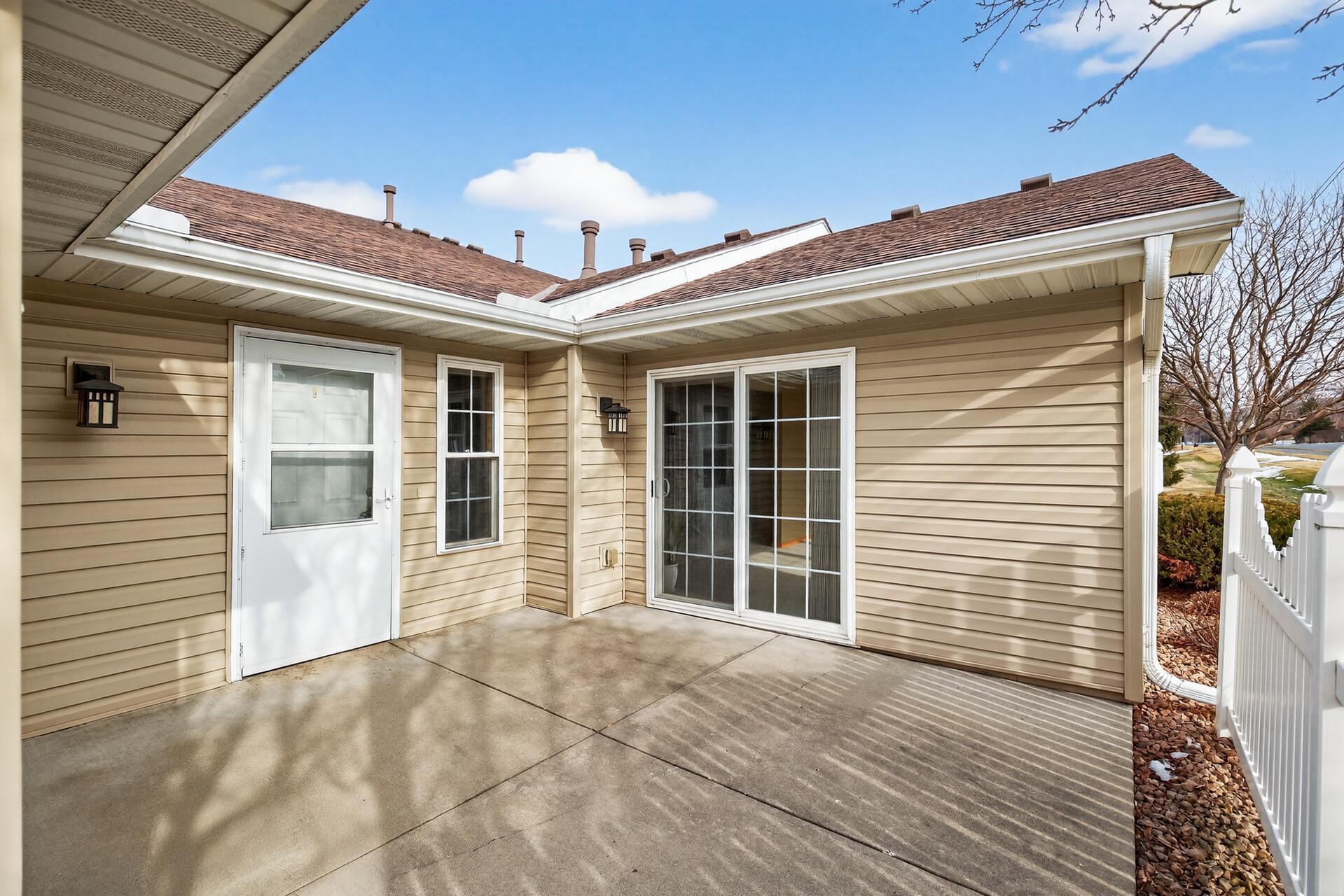 830 Roundhouse Street Shakopee, MN 55379 - Photo 2 of 19